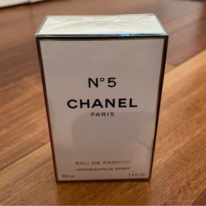 CHANEL no. 5 perfume. New. 3.4oz 100ML